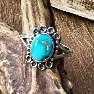 Turquoise and 925 Silver Women's Ring